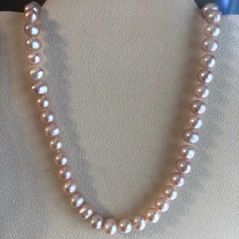 Pink pearl strand